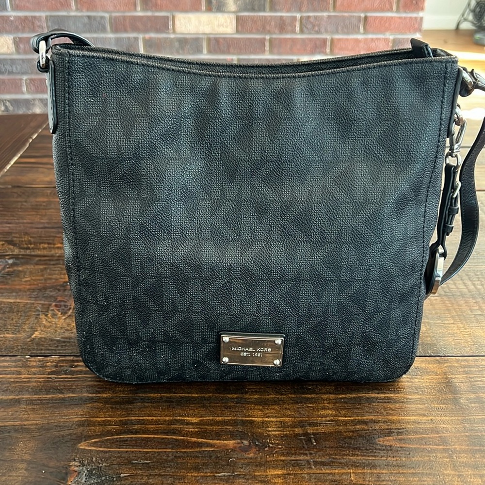 Micheal Kors black shoulder bag with strap